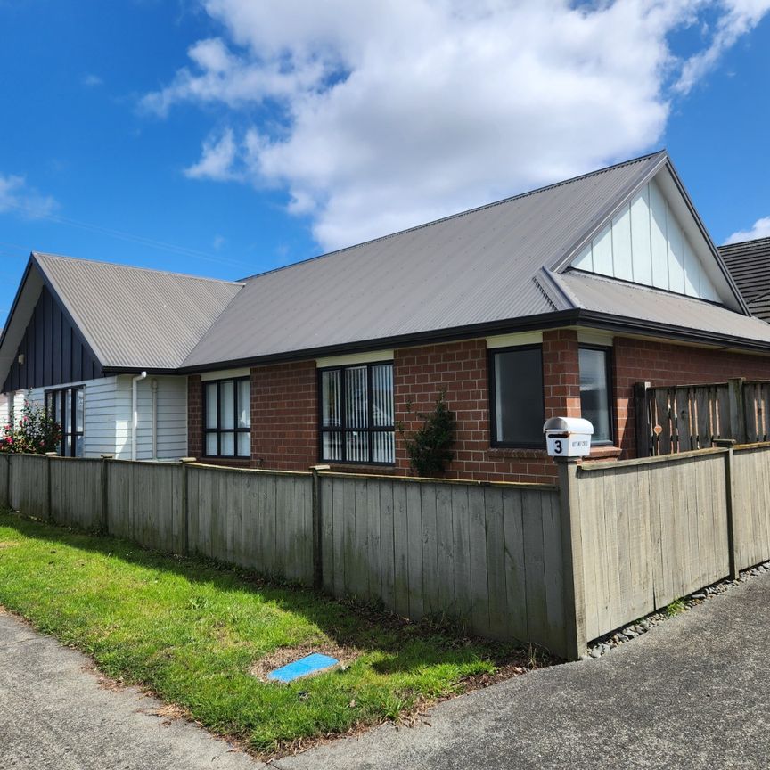 Takanini - Modern 4 Bedroom Home - Photo 1