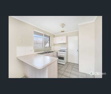 Well-Maintained 3-Bedroom Unit in a Highly Convenient Location - Photo 6