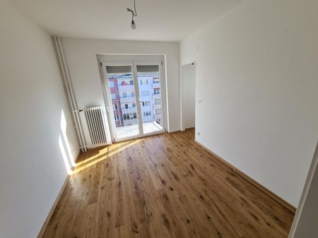 Erstbezug nach Sanierung - 2 Balkone - Bezirk Jakomini - Foto 3