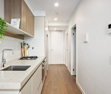 Modern 1-Bedroom Apartment in the Heart of Essendon - Photo 4