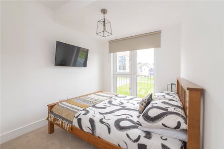 13 Mauseley Park - Photo 4