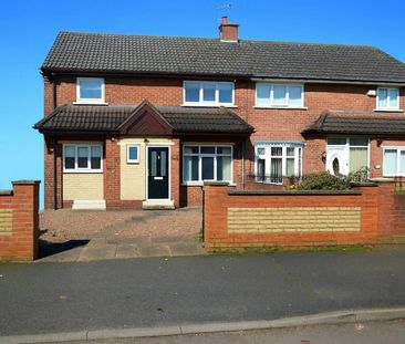 Semi-detached house to rent on - Photo 3