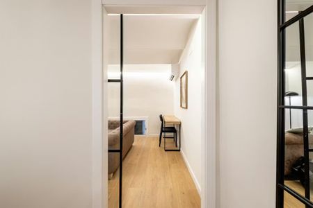 Carrer de Pavia, Barcelona, Catalonia 08028 - Photo 4