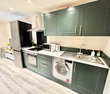 Market Place, March - Photo 6