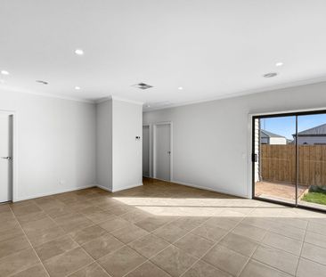 🏡 Brand New 4-Bedroom House in Eynesbury - Photo 6