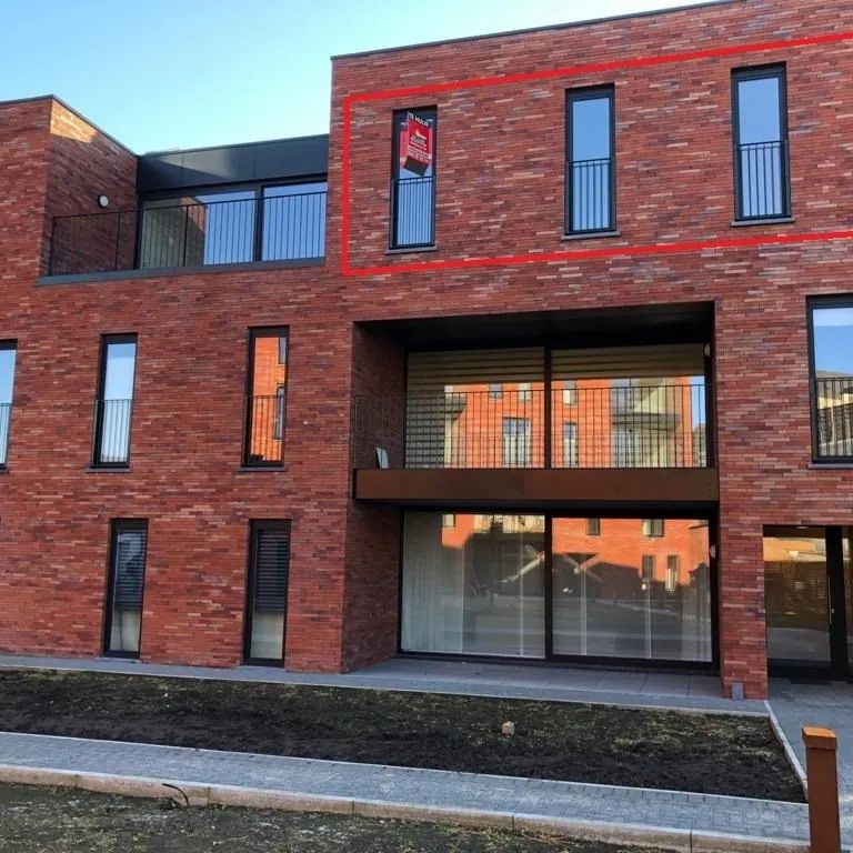 Volledig afgewerkt BEN30 appartement, met 2 slaapkamers en op wandelafstand van het station! - Photo 1