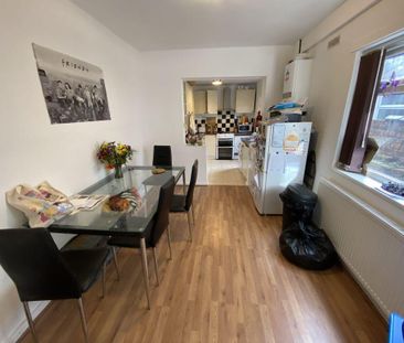 5 bedroom terraced house to rent - Photo 2