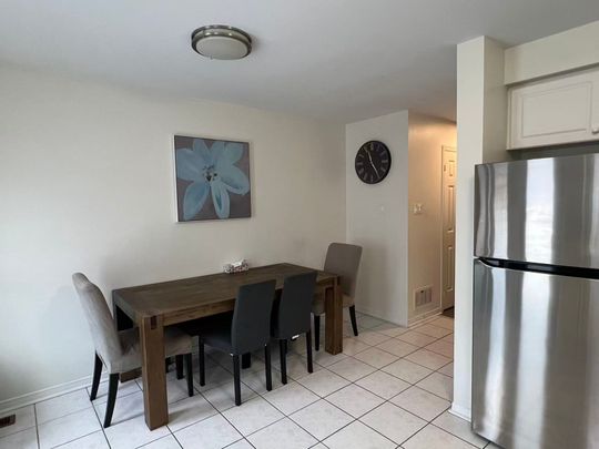 For Lease - 9051 Yonge Street, Richmond Hill, Ontario - Photo 1
