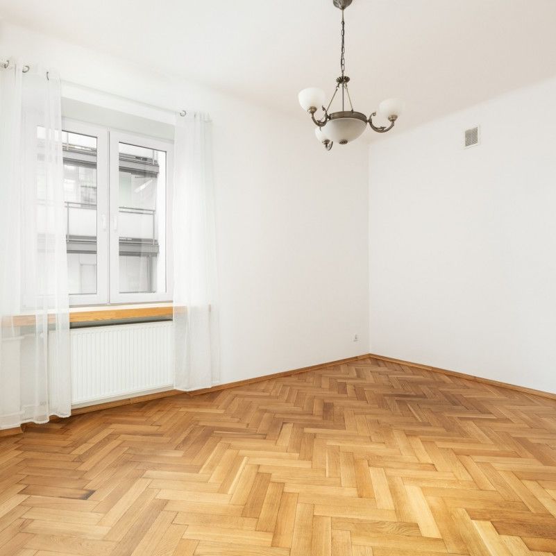 LOKAL PRZY PLACU KONSTYTUCJI i PIĘKNEJ - Фото 1