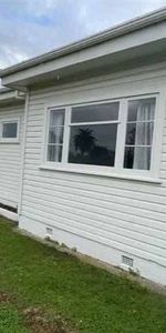 Convenience on Mabel - Photo 4