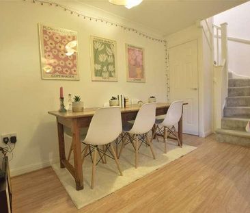 Greenacre Way, Bishops Cleeve, Cheltenham, Gloucestershire, GL52 - Photo 3