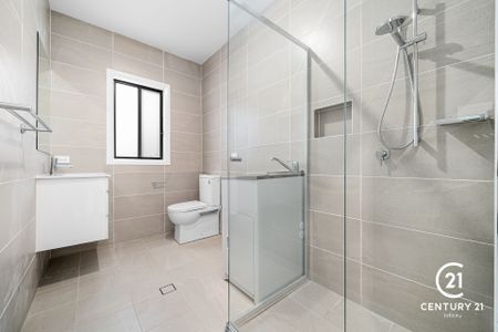 Modern Single Level Living in the Heart of Box Hill for Lease - Photo 2