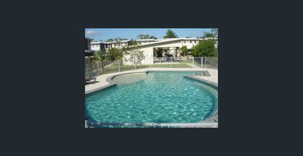 Atrium - Open Plan - 3 Bedroom Townhouse - Photo 1