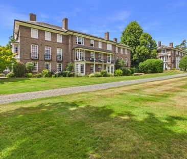 Park Lawn, Farnham Royal,SL2 - Photo 6