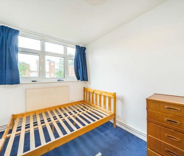 Woking Close, SW15, London - Photo 1