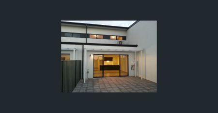 CREME DE LA CREME - LARGEST IN THE GROUP - Photo 4