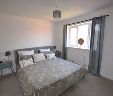4 bedroom detached house to rent - Photo 5