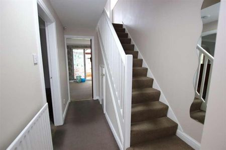 Heathmoor Close, Idle, Bradford, BD10 - Photo 5