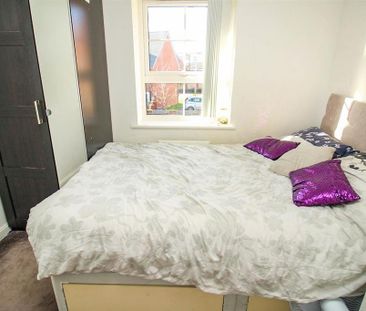 3 bedroom detached house to rent - Photo 2