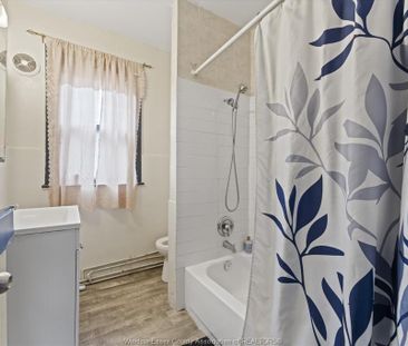 For Lease - 3060 Sandwich Unit# Room 1, Windsor, Ontario - Photo 5