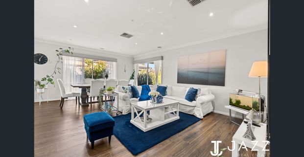 Stunning 4-Bedroom Family Home in Tarneit - For Lease - Photo 1