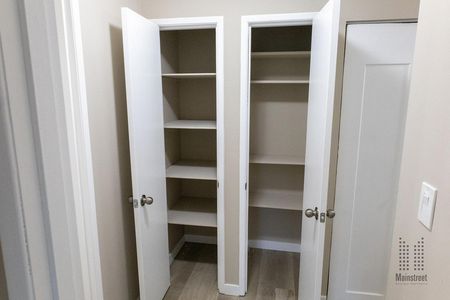 College Manor Mainstreet Apartments - Photo 2