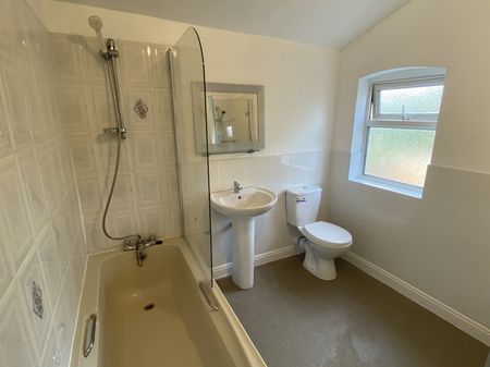 2 bedroom terraced house to rent - Photo 5