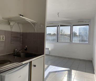 Location Appartement 1 pièce 18m² PERPIGNAN 66000 - Photo 2