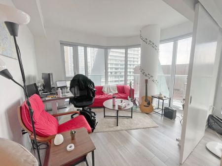 For Lease - 230 Simcoe Street Unit# 3212, Toronto, Ontario - Photo 2