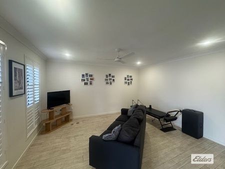 Modern Fully Furnished Home – Move In and Enjoy! - Photo 3