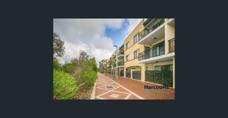 Modern 2-Bedroom Apartment in the Heart of Joondalup - Photo 5