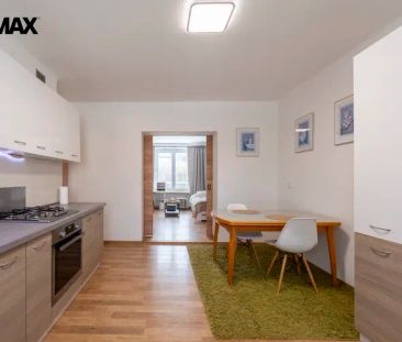 Pronájem bytu 2+1, Zlín – Podvesná IV 3777/2, klidná a vyhledávaná ... - Fotografie 2