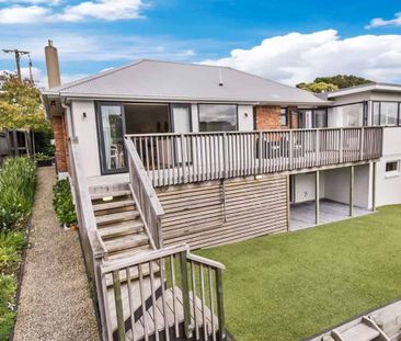 Comfort and lifestyle in the heart of Takapuna - Photo 1