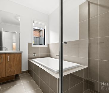 Amazing Family Home - Photo 1