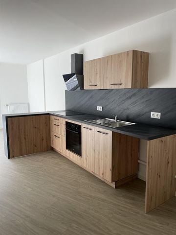 Location Appartement 3 pièces 71m² LANDERNEAU 29800 - Photo 3