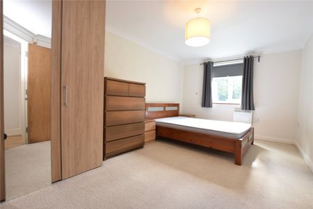 424, Street Lane, Leeds, West Yorkshire, LS17 6RL - Photo 3