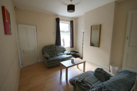 2 bedroom terraced house to rent - Photo 4