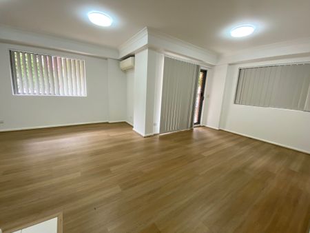 Spacious Ground Floor Unit in the Heart of Liverpool - Photo 5