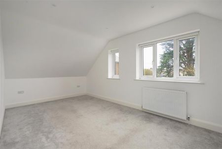 3 bedroom detached house to rent - Photo 4