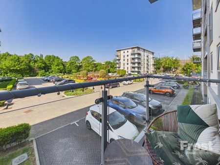 Kingston Close, Maidenhead, Berkshire,SL6 - Photo 4