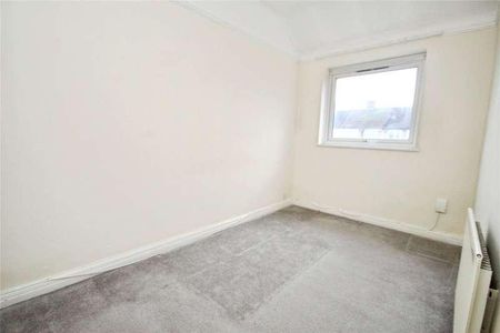 Beam Avenue, Dagenham, RM10 - Photo 2