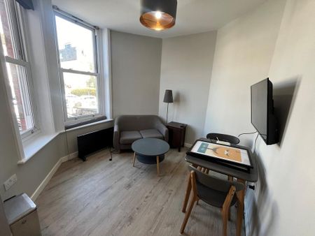 1 bedroom flat to rent - Photo 4