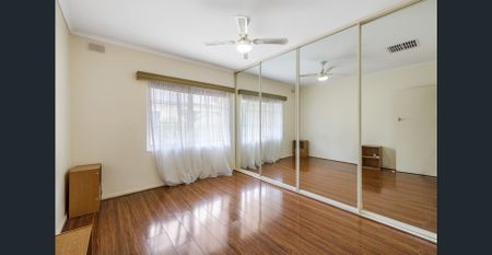 Partly Furnished & Beautifully Renovated: A Private City-Fringe Retreat - Photo 5