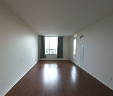 For Lease - 19 Northern Heights Drive Unit# 413, Richmond Hill, Ont... - Photo 1