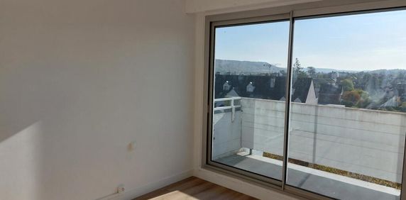 Location Appartement 5 pièces 104m² VERNON 27200 - Photo 2