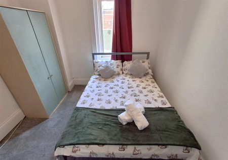 Wild Bank, Bournemouth, BH1 - Photo 4