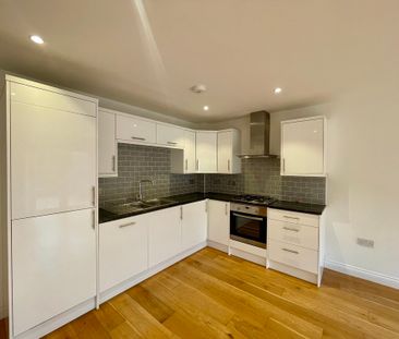 1 bedroom apartment to let - Photo 2