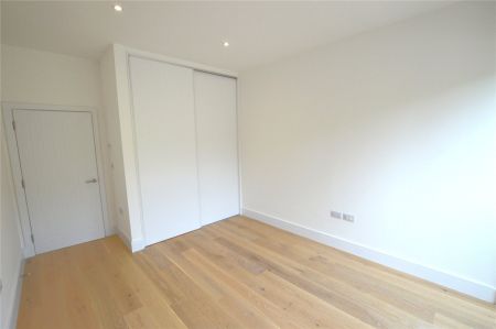 Chi Kober, North Quay, Hayle, Cornwall, TR27 - Photo 3