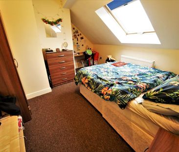 4 bedroom flat to rent - Photo 5