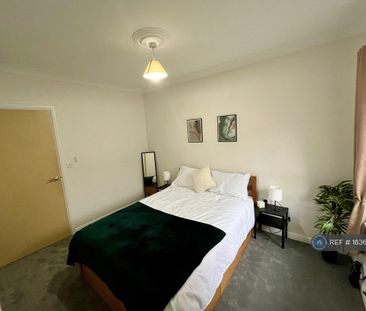 2 bedroom maisonette to rent - Photo 5